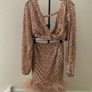 AKIRA 2 piece sequins feather skirt set